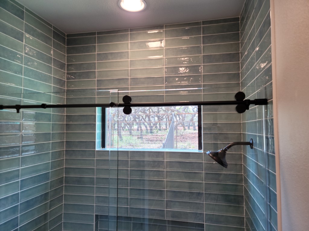 Austin-Remodel-sliding-shower-door-78703-512-Builders