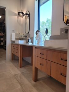 Austin-Builder-custom-bathroom-vanity-78746-512-Builders
