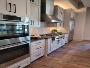 Austin-Builder-shaker-style-kitchen-cabinets-78746-512-Builders-1024x768-Medium