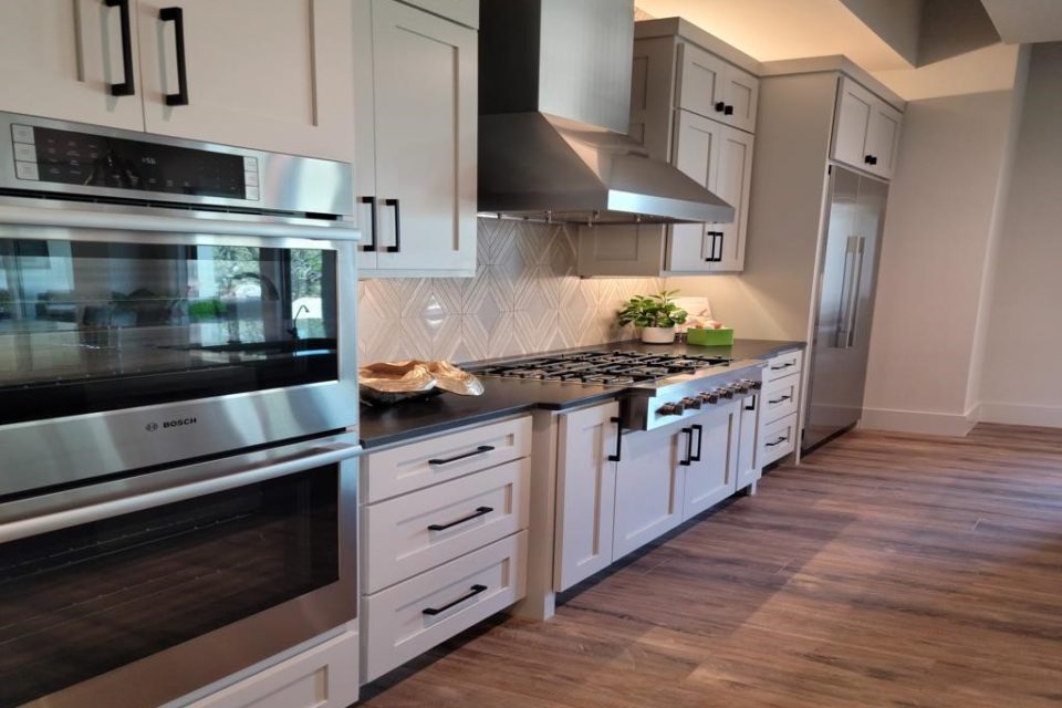 Austin-Builder-shaker-style-kitchen-cabinets-78746-512-Builders-1024x768-Medium